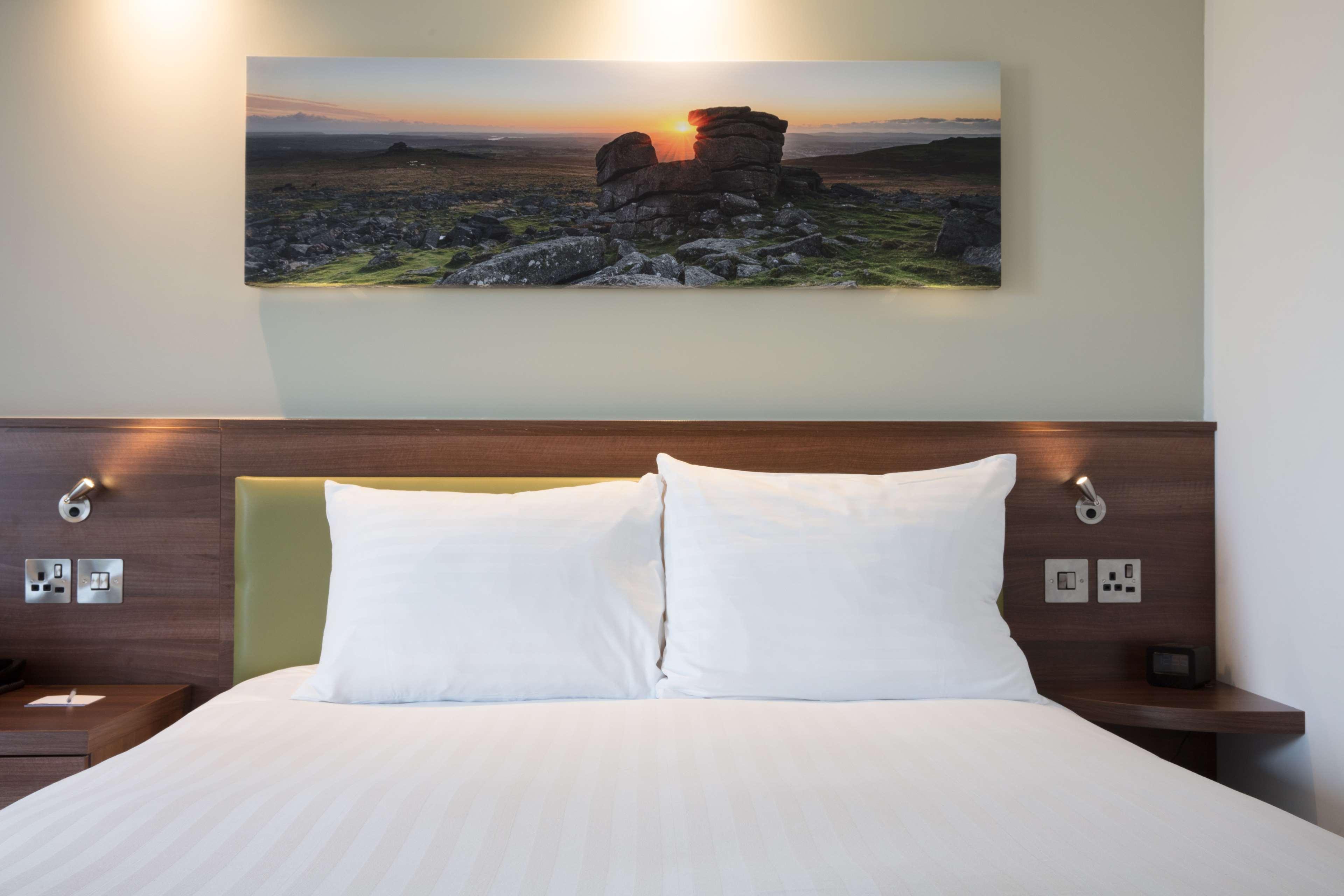 Hampton By Hilton Exeter Airport Hotel Woodbury Eksteriør billede