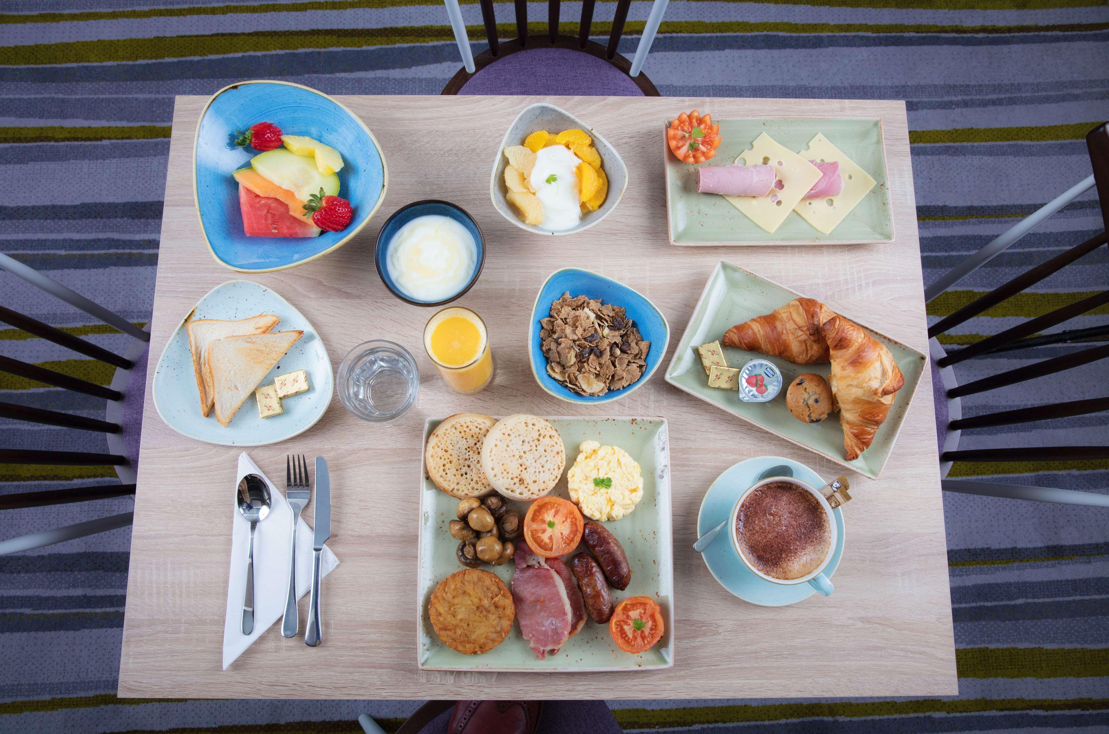 Hampton By Hilton Exeter Airport Hotel Woodbury Eksteriør billede
