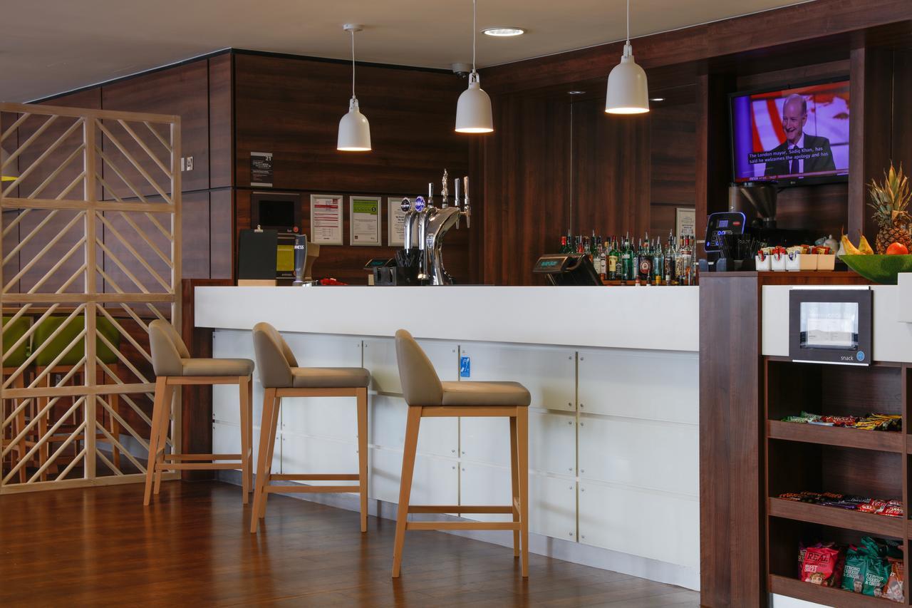 Hampton By Hilton Exeter Airport Hotel Woodbury Eksteriør billede