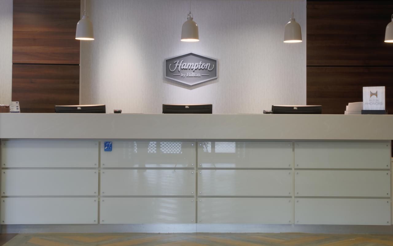 Hampton By Hilton Exeter Airport Hotel Woodbury Eksteriør billede